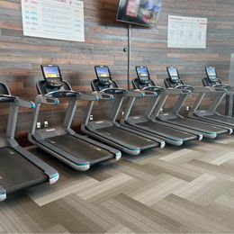 Precor 885 treadmill
